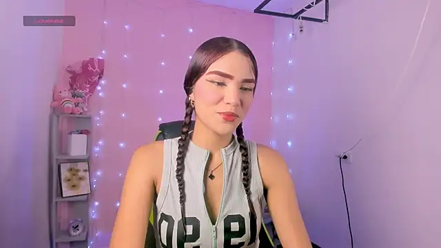 Snapshot of ashlysmith_01 chatting on October 1, 2025, 3:55 am ashlysmith 01 online show from October 1, 2025, 3:55 am