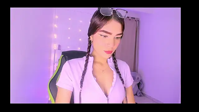 ashlysmith 01 online show from December 2, 2025, 3:52 am