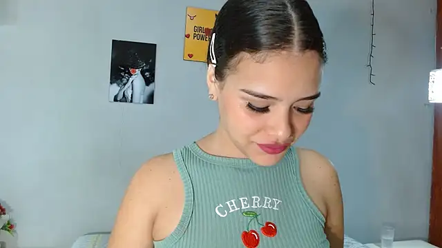 Snapshot of nicole_mayer01 chatting on October 15, 2025, 11:18 am nicole mayer01 online show from October 15, 2025, 11:18 am