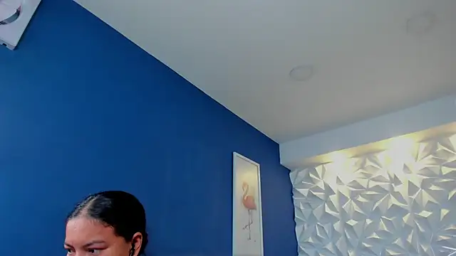 freya cole  online show from November 12, 2025, 11:36 am