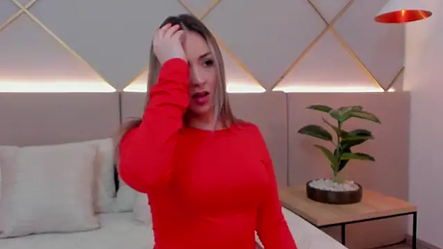 SophieeMills online show from January 14, 2026, 10:57 pm