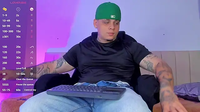 denis munera online show from September 24, 2025, 10:33 am