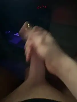 Snapshot of jstntz chatting on February 23, 2026, 10:21 pm jstntz online show from February 23, 2026, 10:21 pm