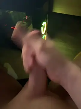 jstntz online show from April 6, 2026, 9:16 pm