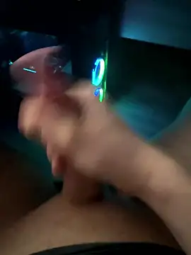 Snapshot of jstntz chatting on January 7, 2026, 10:59 pm jstntz online show from January 7, 2026, 10:59 pm