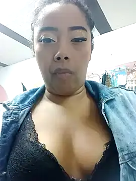 Snapshot of Ebony-Goddess19 chatting on October 9, 2025, 5:24 pm Ebony-Goddess19 online show from October 9, 2025, 5:24 pm