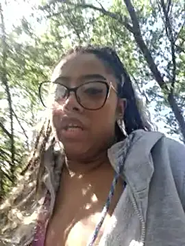 Snapshot of Ebony-Goddess19 chatting on October 4, 2025, 2:07 pm Ebony-Goddess19 online show from October 4, 2025, 2:07 pm