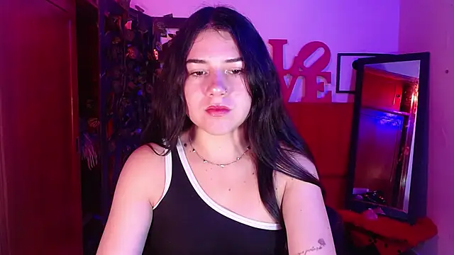 ilayra smith online show from November 26, 2025, 8:20 pm