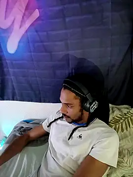 Snapshot of Mikaaa97 chatting on January 17, 2026, 2:15 am Mikaaa97 online show from January 17, 2026, 2:15 am