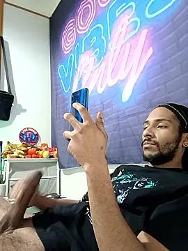 Snapshot of Mikaaa97 chatting on January 13, 2026, 1:20 am Mikaaa97 online show from January 13, 2026, 1:20 am