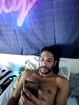 Snapshot of Mikaaa97 chatting on January 12, 2026, 7:37 am Mikaaa97 online show from January 12, 2026, 7:37 am