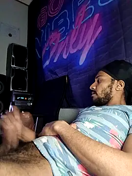 Snapshot of Mikaaa97 chatting on February 19, 2026, 3:25 am Mikaaa97 online show from February 19, 2026, 3:25 am