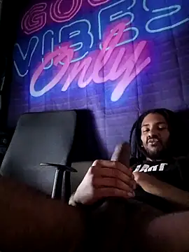 Snapshot of Mikaaa97 chatting on February 12, 2026, 5:29 am Mikaaa97 online show from February 12, 2026, 5:29 am