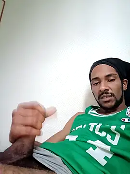 Snapshot of Mikaaa97 chatting on December 23, 2025, 8:57 am Mikaaa97 online show from December 23, 2025, 8:57 am