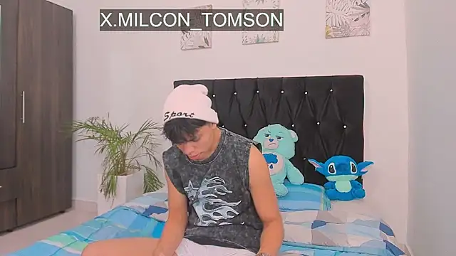 Zacktorres  online show from September 23, 2025, 7:54 pm