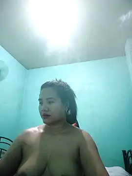 Snapshot of Alyxa_Star chatting on November 1, 2025, 1:45 am Alyxa Star online show from November 1, 2025, 1:45 am