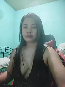 Snapshot of Alyxa_Star chatting on November 10, 2025, 11:37 am Alyxa Star online show from November 10, 2025, 11:37 am