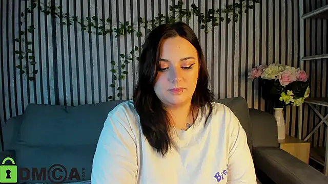 Mia R0ss online show from October 27, 2025, 1:06 am