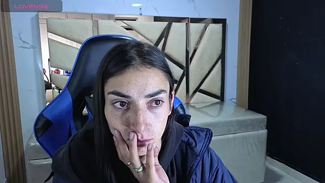 Maily a  online show from February 10, 2026, 3:05 am