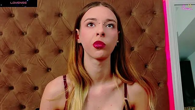 CoraVex online show from January 6, 2026, 5:22 am