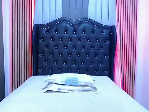 Snapshot of sweet_athena chatting on December 4, 2025, 6:01 am sweet athena online show from December 4, 2025, 6:01 am