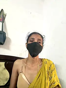 Snapshot of sweetreddy-02 chatting on October 30, 2025, 5:17 am sweetreddy-02 online show from October 30, 2025, 5:17 am