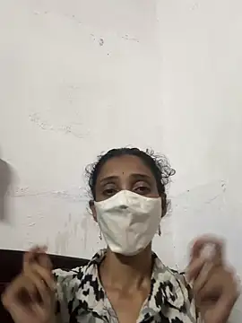 Snapshot of sweetreddy-02 chatting on October 29, 2025, 6:23 am sweetreddy-02 online show from October 29, 2025, 6:23 am