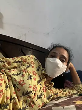 Snapshot of sweetreddy-02 chatting on October 9, 2025, 7:31 am sweetreddy-02 online show from October 9, 2025, 7:31 am