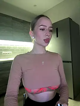 Snapshot of MissOyee chatting on January 6, 2026, 7:18 pm MissOyee online show from January 6, 2026, 7:18 pm