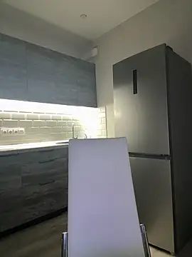 Snapshot of MissOyee chatting on December 18, 2025, 7:18 pm MissOyee online show from December 18, 2025, 7:18 pm