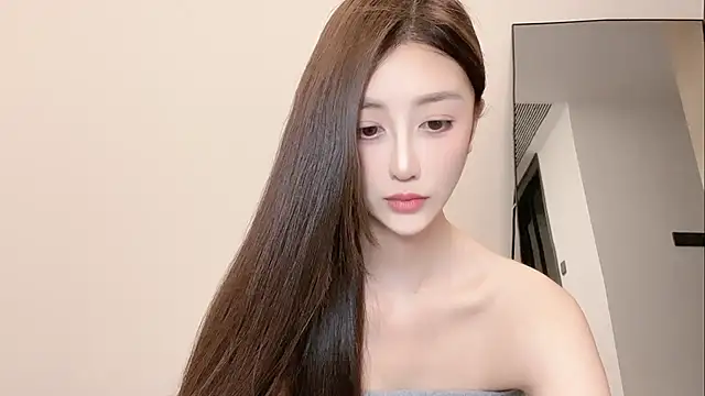 Melody-11 online show from April 16, 2026, 9:39 pm