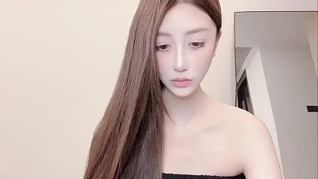 Melody-11 online show from April 17, 2026, 8:33 pm