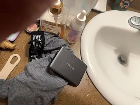 Matthew23Z online show from December 1, 2025, 9:32 am