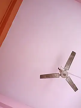 Snapshot of Hott_locky chatting on December 3, 2025, 7:08 am Hott locky online show from December 3, 2025, 7:08 am