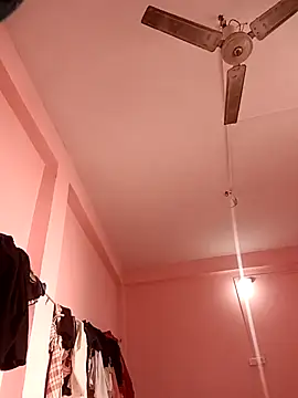 Snapshot of Hott_locky chatting on November 20, 2025, 6:36 am Hott locky online show from November 20, 2025, 6:36 am