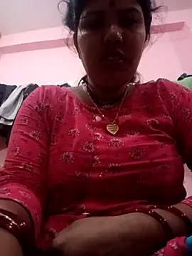 Snapshot of Hott_locky chatting on October 28, 2025, 9:14 pm Hott locky online show from October 28, 2025, 9:14 pm