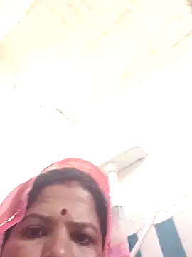 Snapshot of Hott_locky chatting on November 22, 2025, 2:10 am Hott locky online show from November 22, 2025, 2:10 am