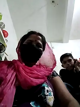 Hott locky online show from June 23, 2026, 3:43 pm