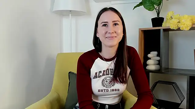 KizzyKailiponi online show from September 20, 2025, 9:03 am