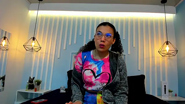 SweetStarr  online show from October 29, 2025, 12:15 pm