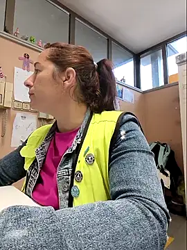 bichota85 online show from October 24, 2025, 10:25 am