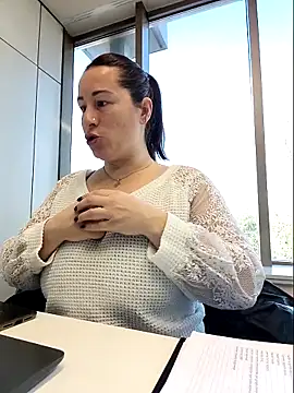 bichota85 online show from February 6, 2026, 9:49 am