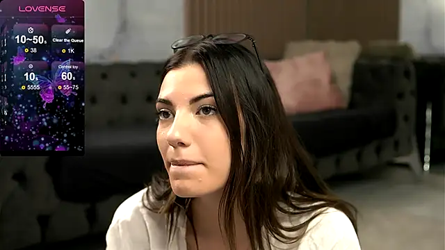 LunaVyx online show from September 29, 2025, 5:58 am