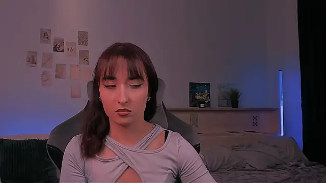 Snapshot of yourfitoviolett chatting on October 7, 2025, 7:37 pm yourfitoviolett online show from October 7, 2025, 7:37 pm