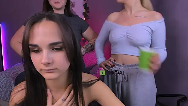 Snapshot of ariana_ross7 chatting on October 3, 2025, 10:22 pm ariana ross7 online show from October 3, 2025, 10:22 pm