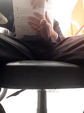 oi novin2 online show from November 9, 2025, 10:30 am