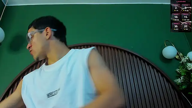 JeergMuscle online show from November 2, 2025, 5:23 am