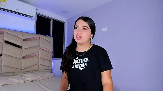 LunaWiill  online show from December 1, 2025, 12:39 pm