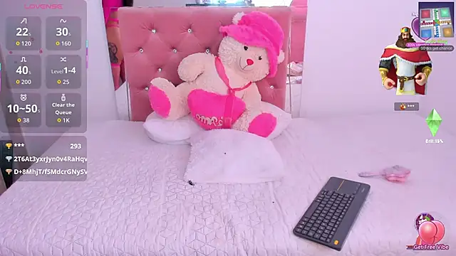 CatalinaBel online show from October 23, 2025, 6:06 pm