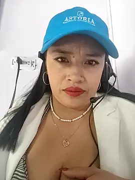 MILA  06 online show from October 18, 2025, 2:19 pm